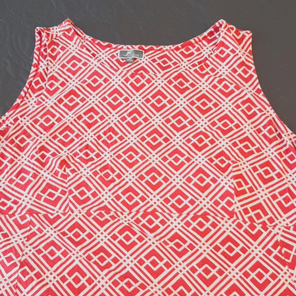 Pink and white geometric print sleeveless maxi dress